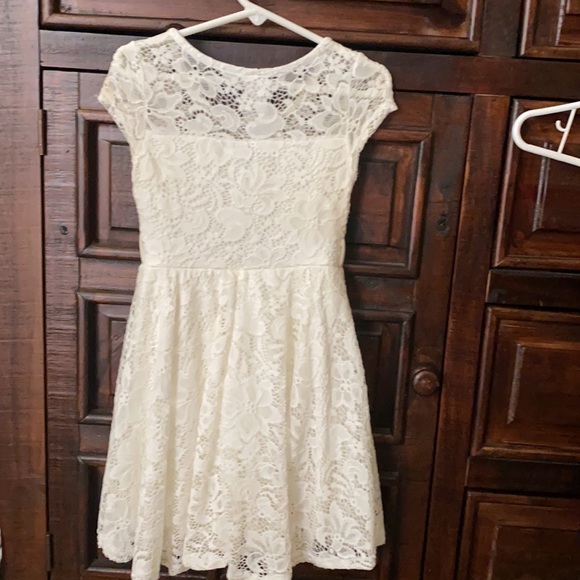 🦄Just 4 Kids Semi-Formal Dress- #Flower Girl - Picture 4 of 6